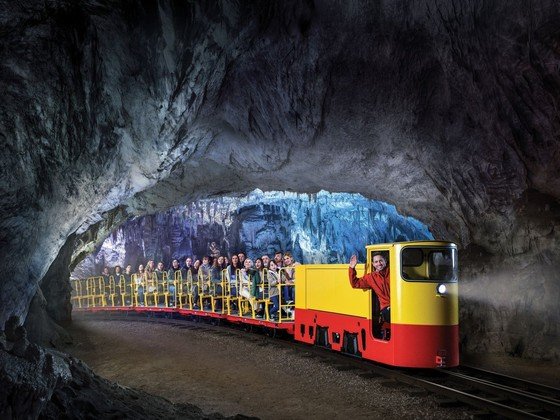 Postojnska jama