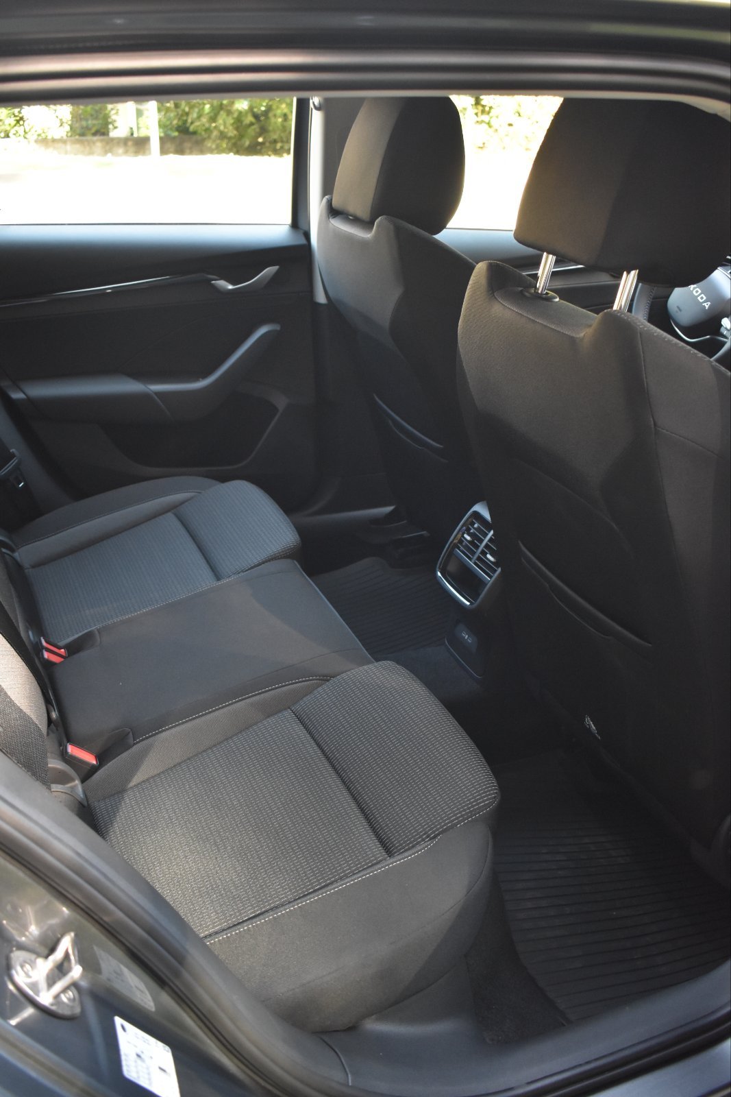 Mercedes V-Class luggage